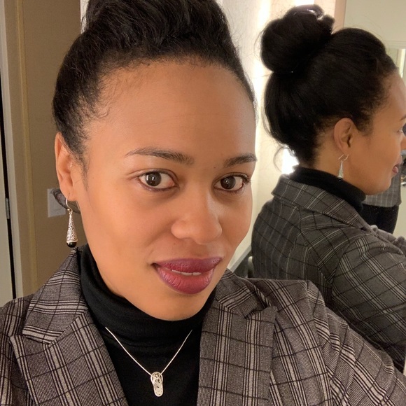 Meet your Posher, Lisa - Picture 6 of 7